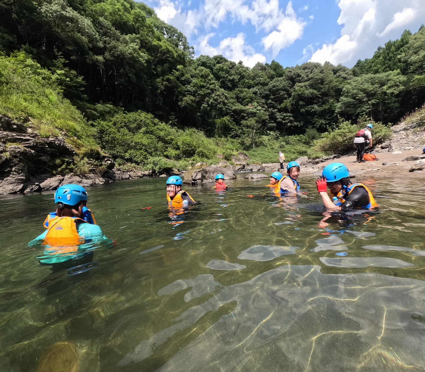 今日もパックラフトツアーに参加してくれたみんな、ありがとう！...