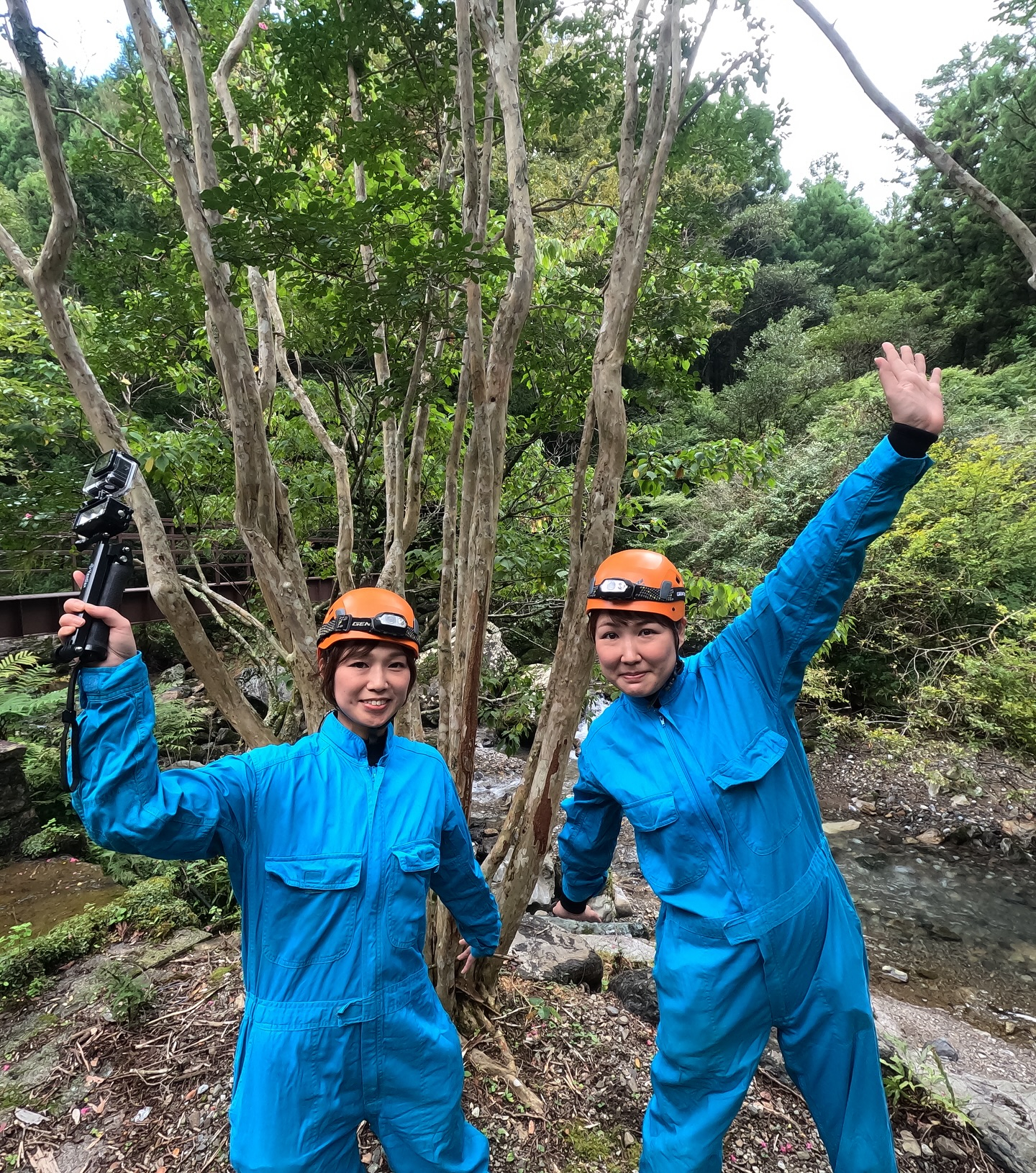 今日はケイビング！🌟洞窟の地下河川も水量多めで楽しさ倍増！🌊...