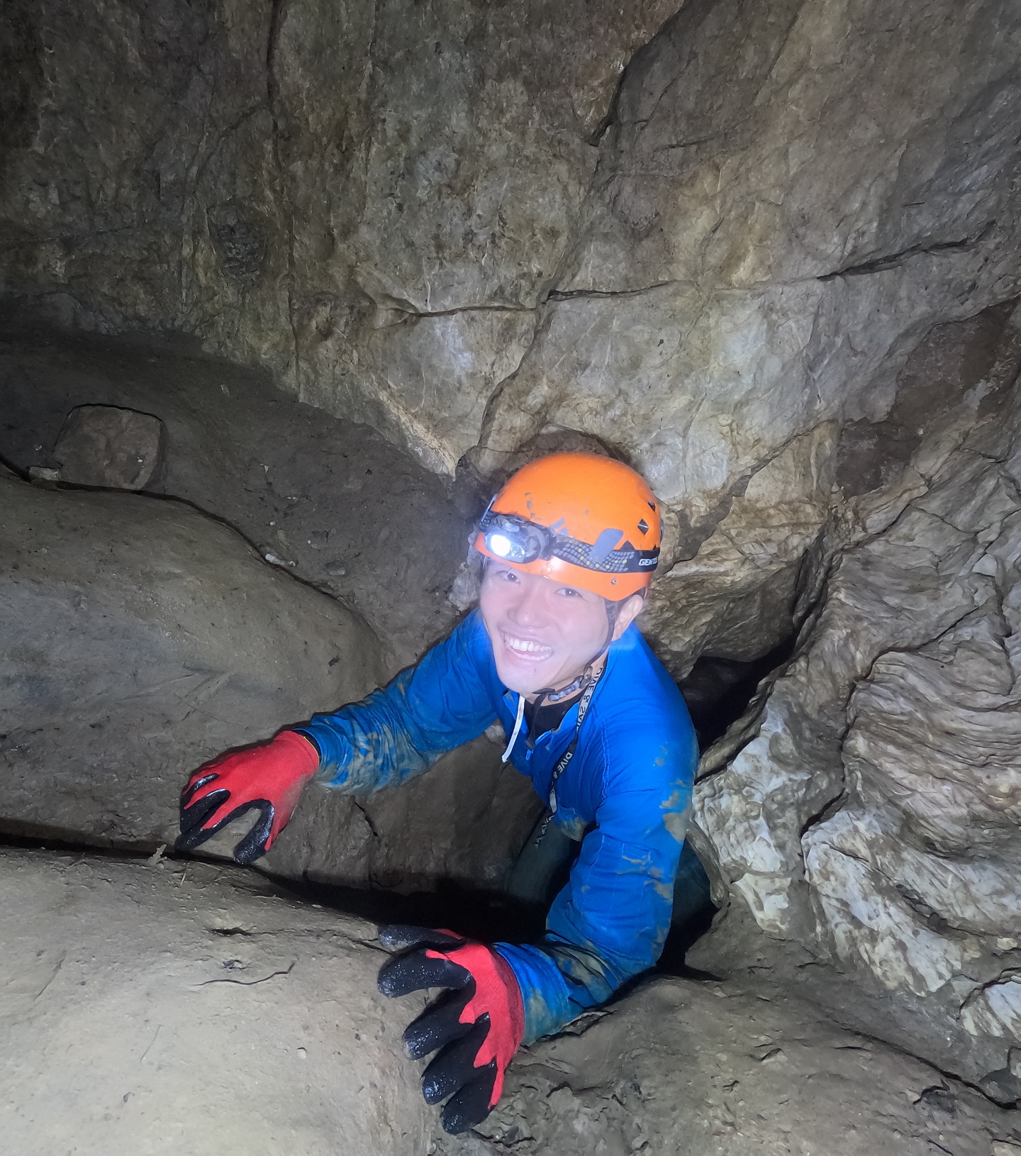 今日はケイビング！🏞️🧗‍♀️