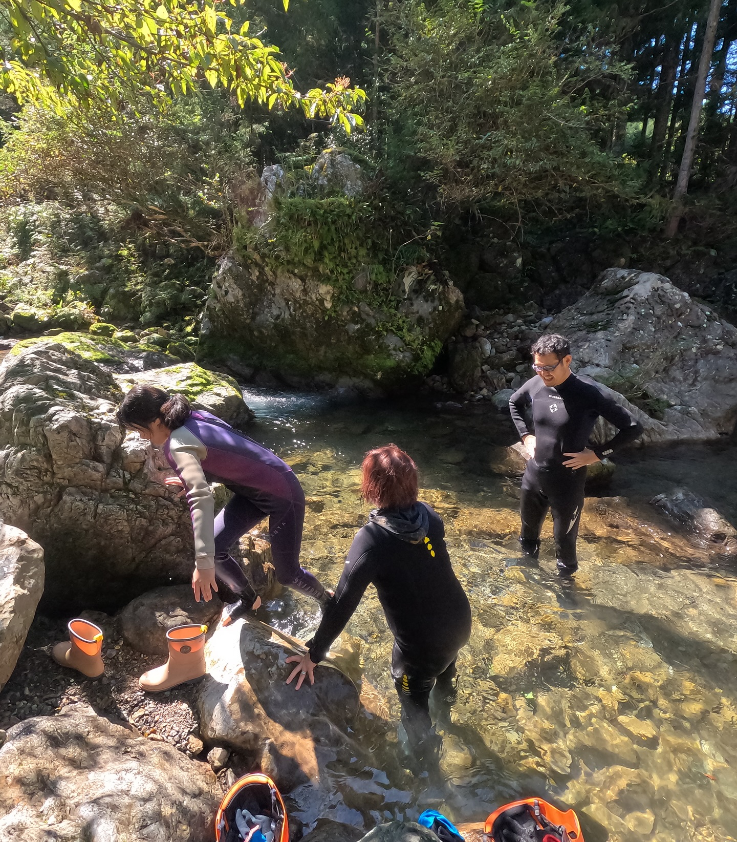 今日はケイビング！⛰️✨お天気も最高で、まさに外遊び日和でし...