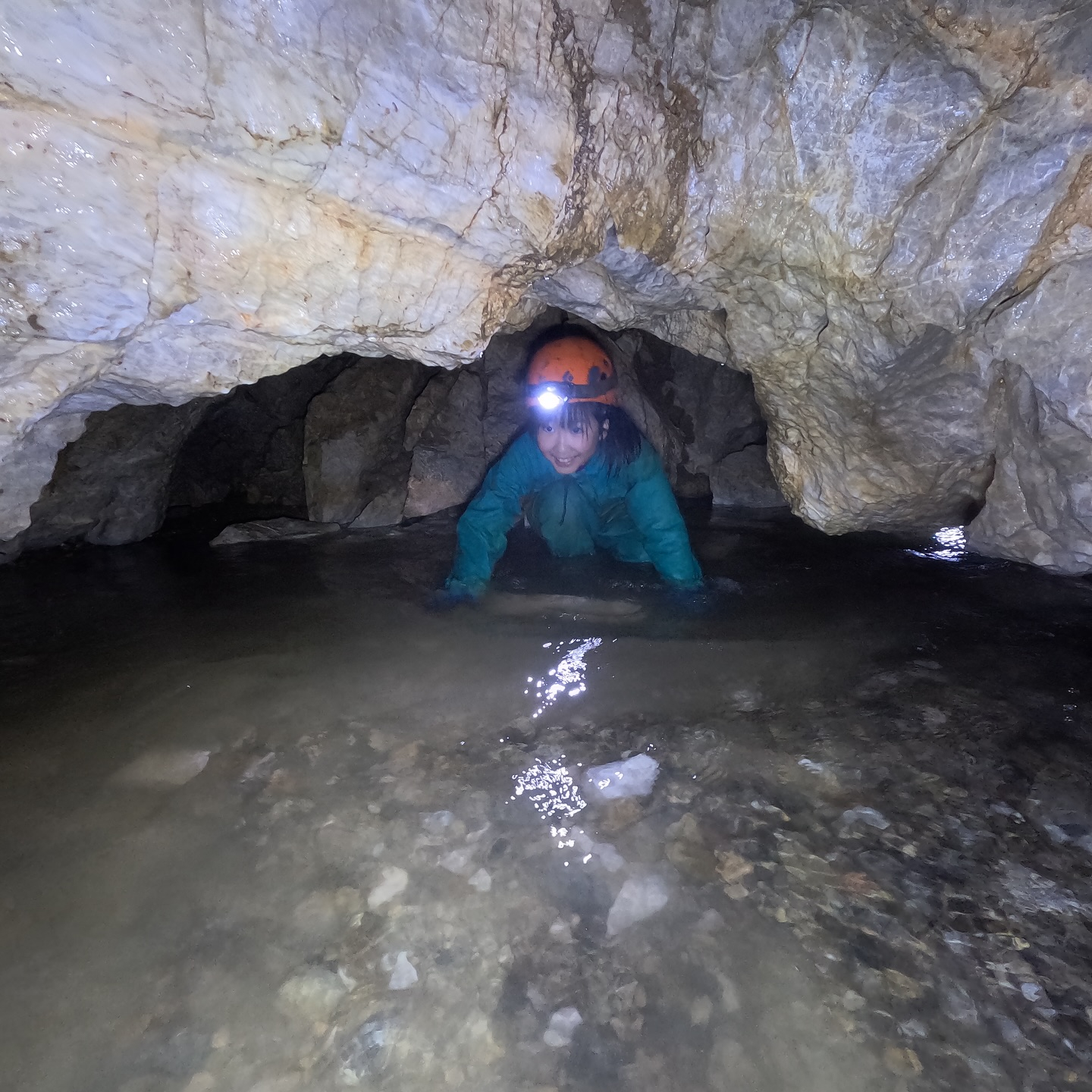 今日の午後はケイビングAコースの冒険に出かけました！⛏️✨元...
