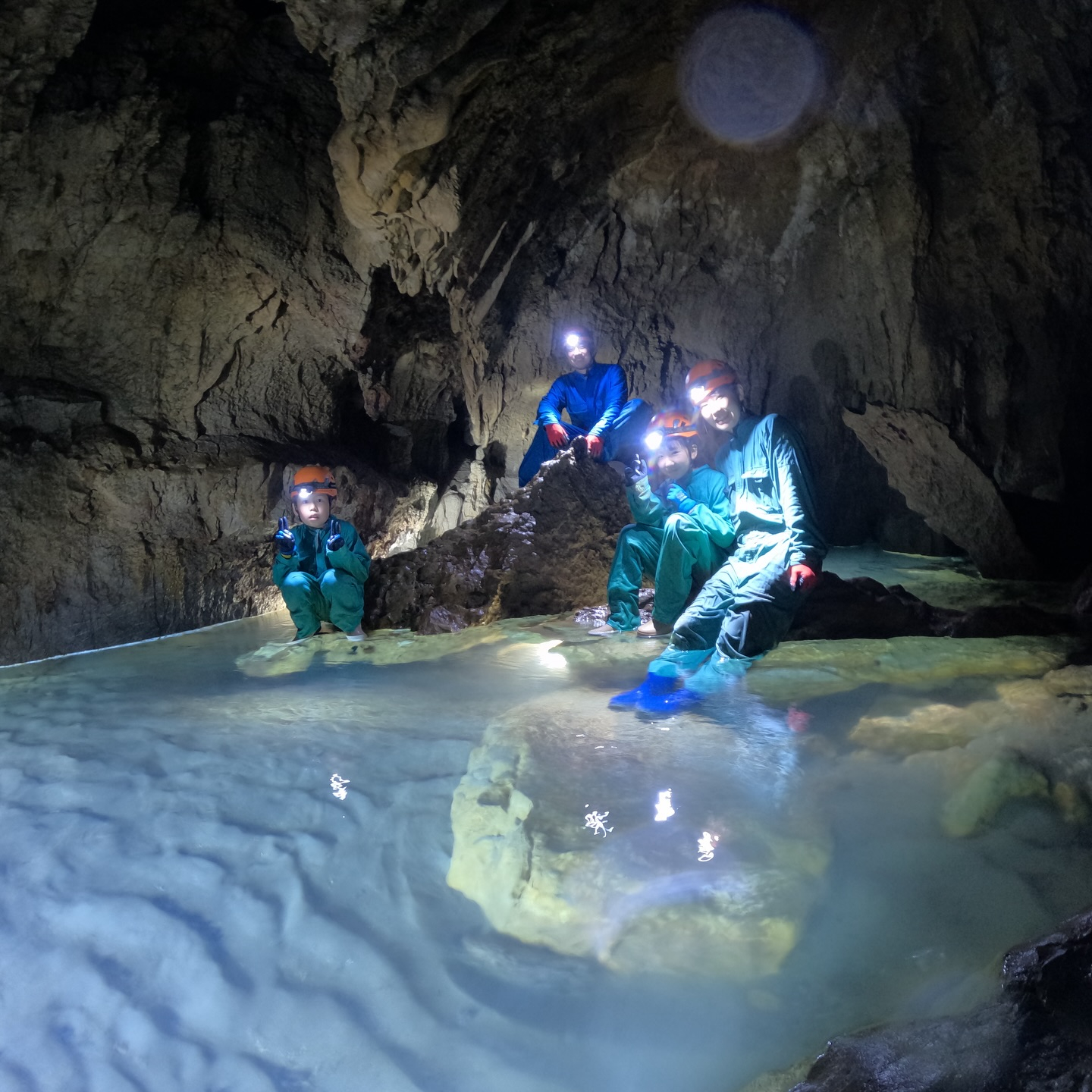 今日の午後はケイビングAコースの冒険に出かけました！⛏️✨元...