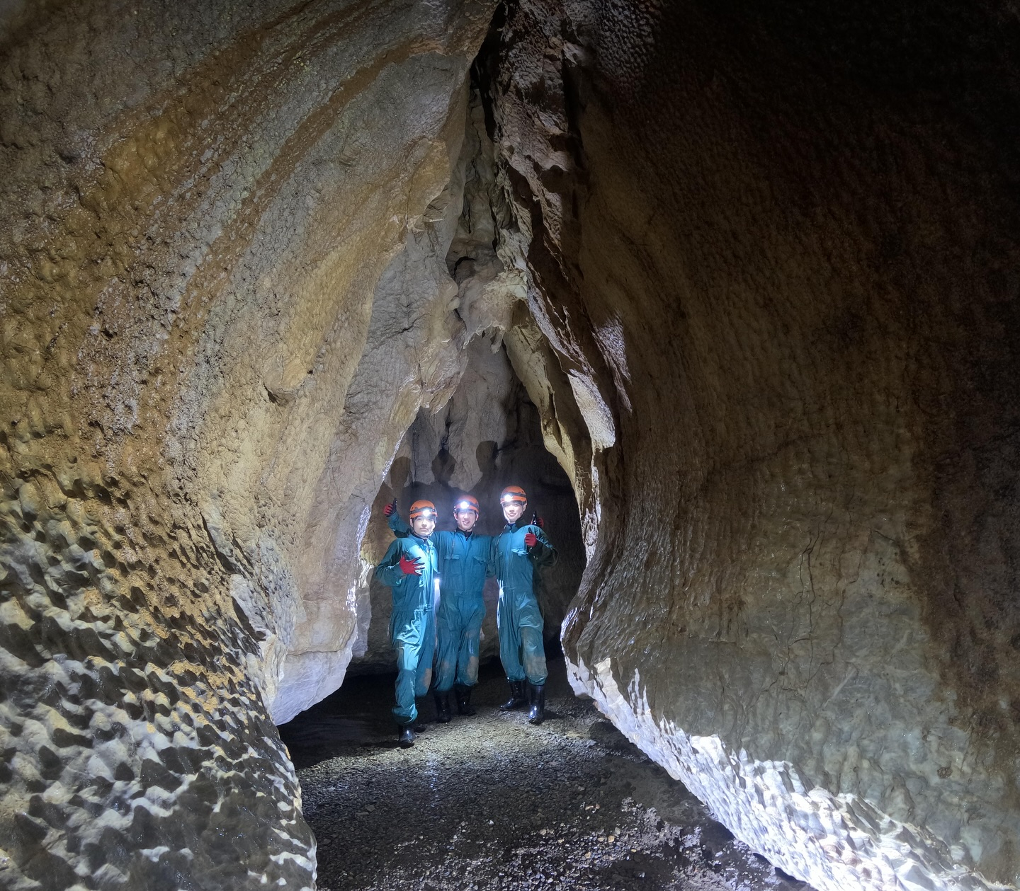 午後も最高にエキサイティングな洞窟探検ツアーに行ってきました...