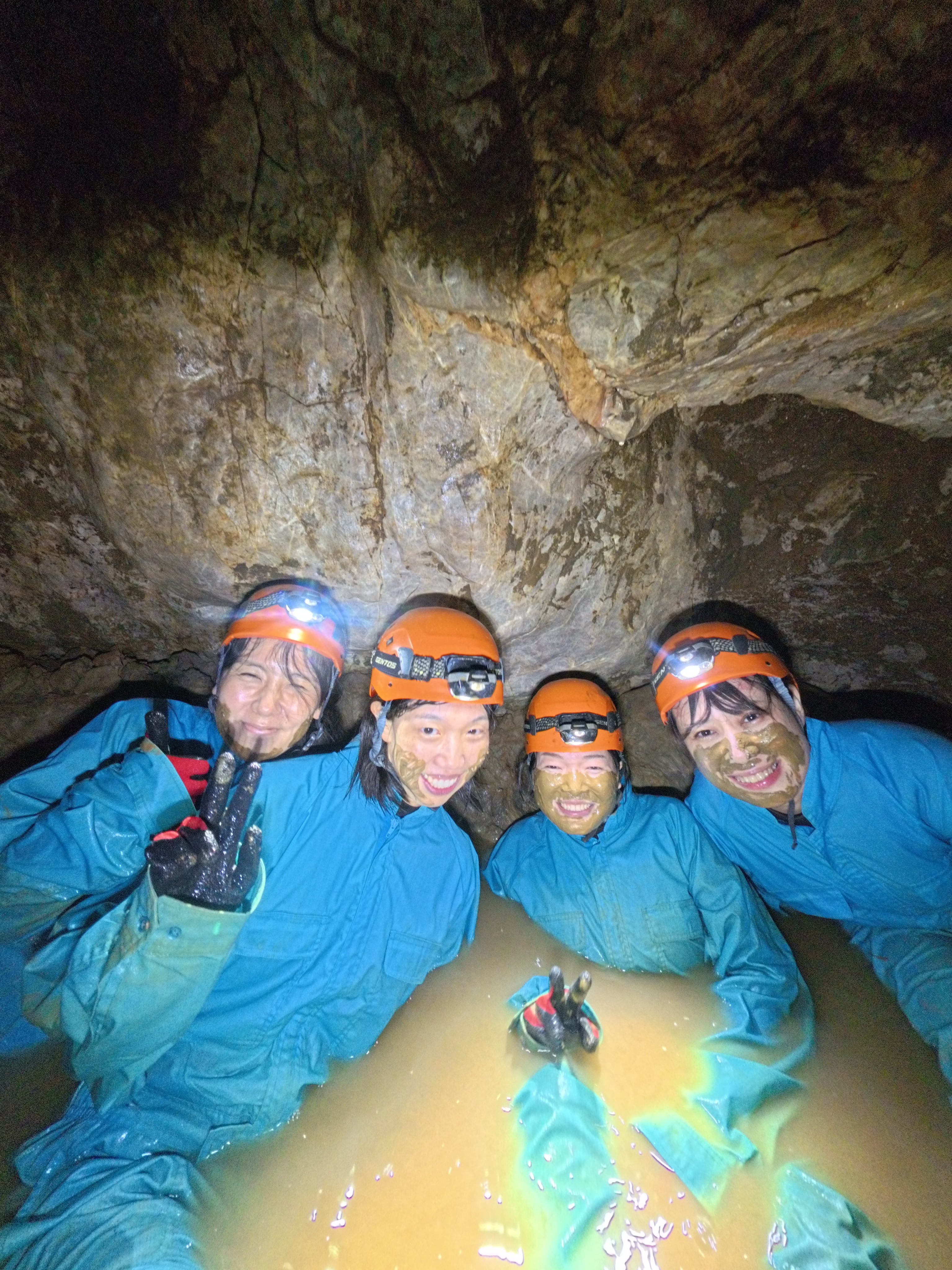 昨日は午前・午後ともにケイビングAコースを開催しました!🦇