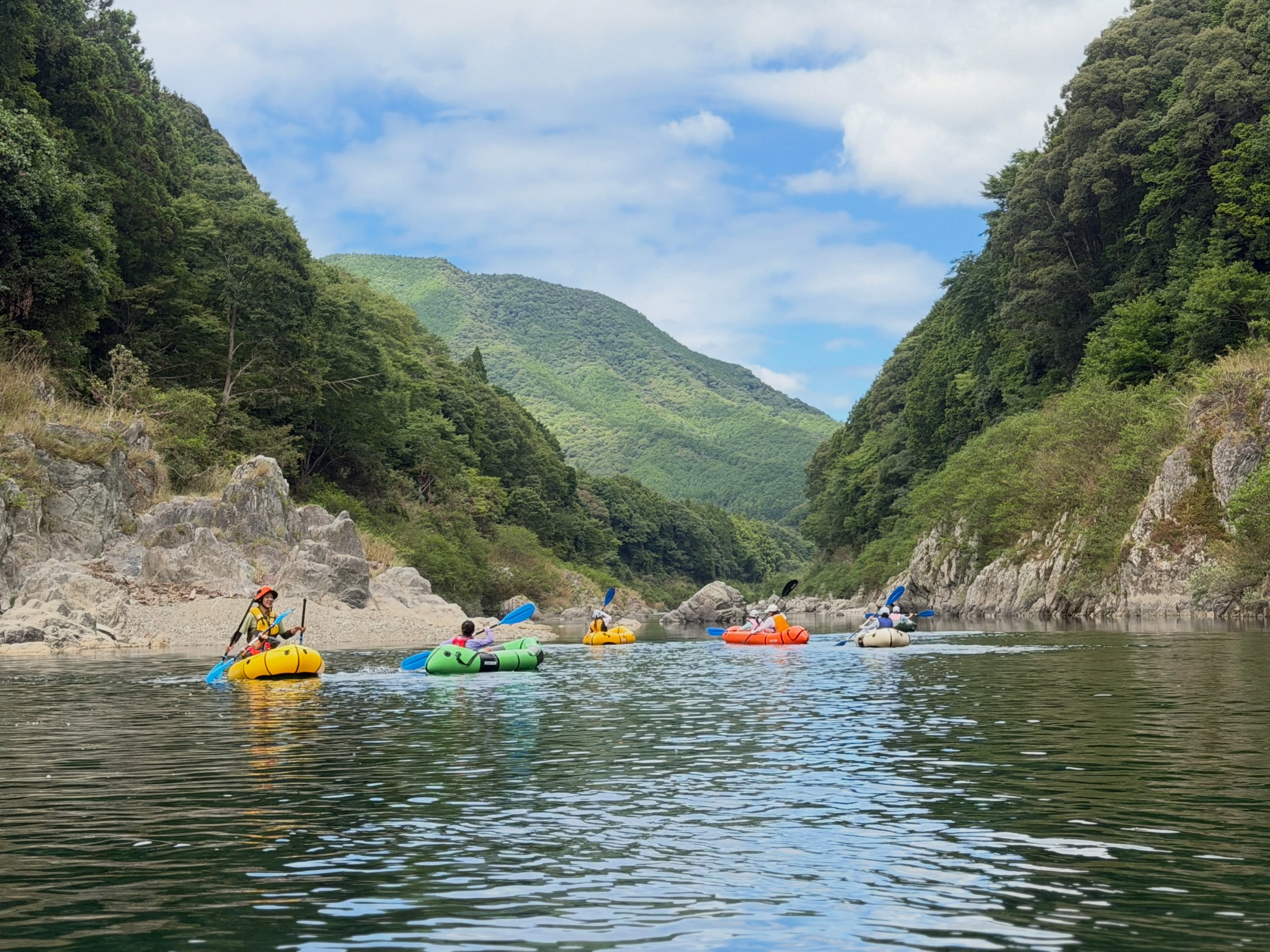 今日は地元の学童のみんながパックラフトに挑戦!🚣♀️☀️