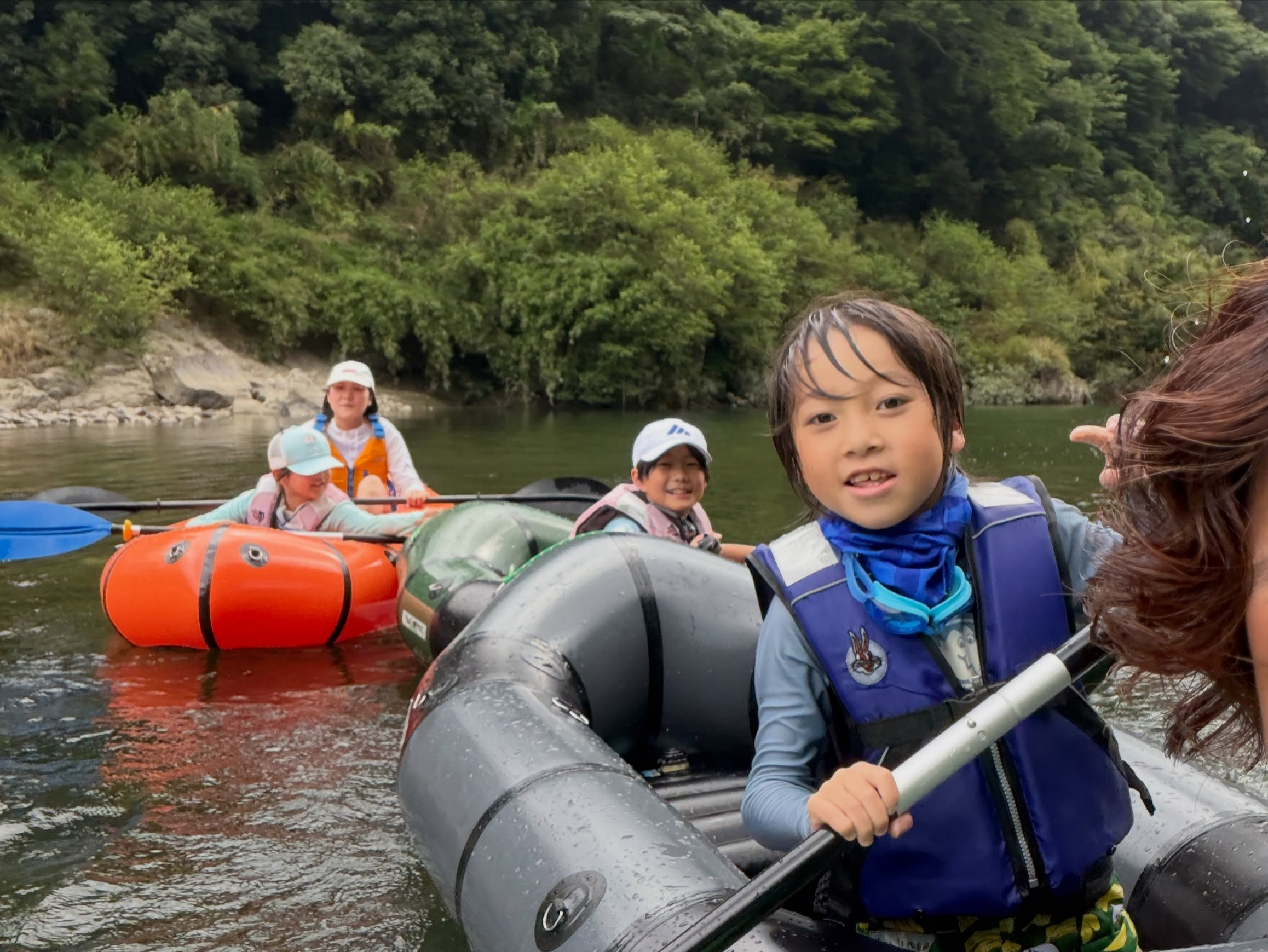 今日は地元の学童のみんながパックラフトに挑戦!🚣♀️☀️
