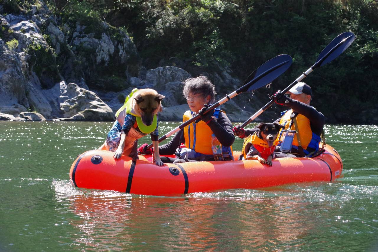 今日は午前ドッグラフト、午後はパックラフトツアーでした！🐶🛶...